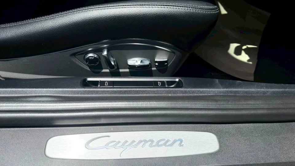 2018 Porsche 718 Boxster and Cayman IV 3
