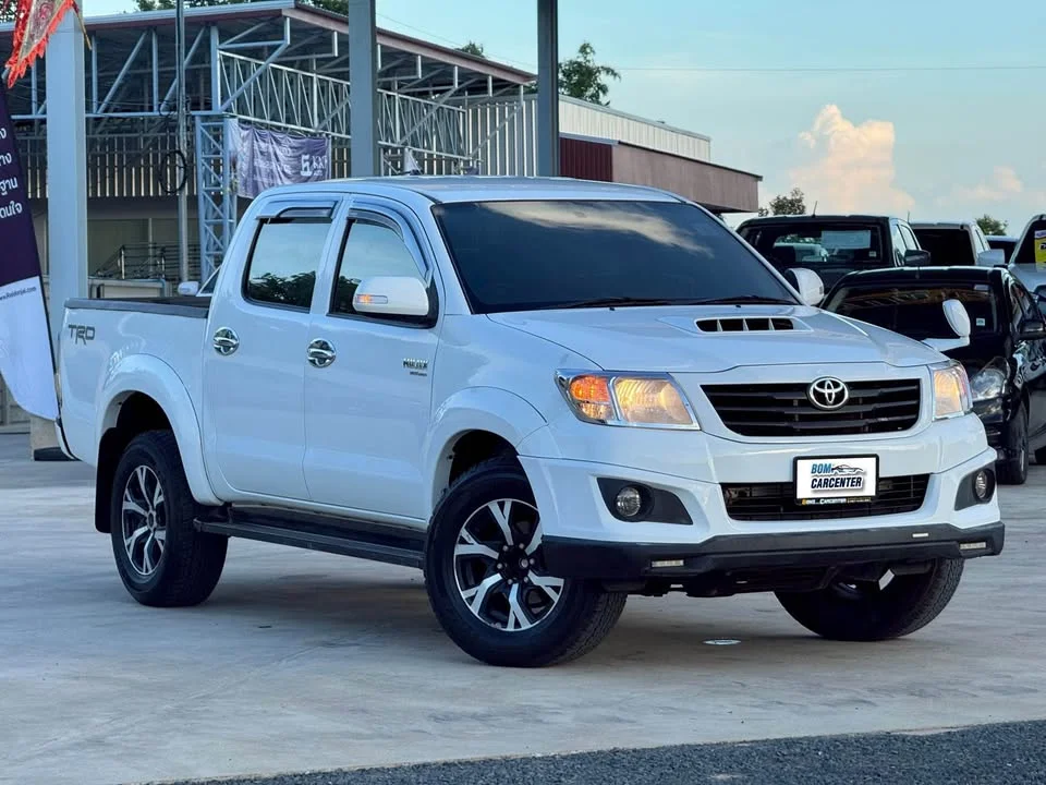 2013 Toyota Hilux VII 2