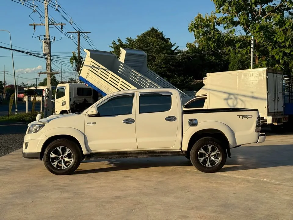 2013 Toyota Hilux VII 3