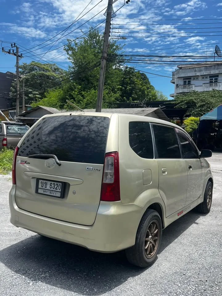2004 Toyota Avanza I 2