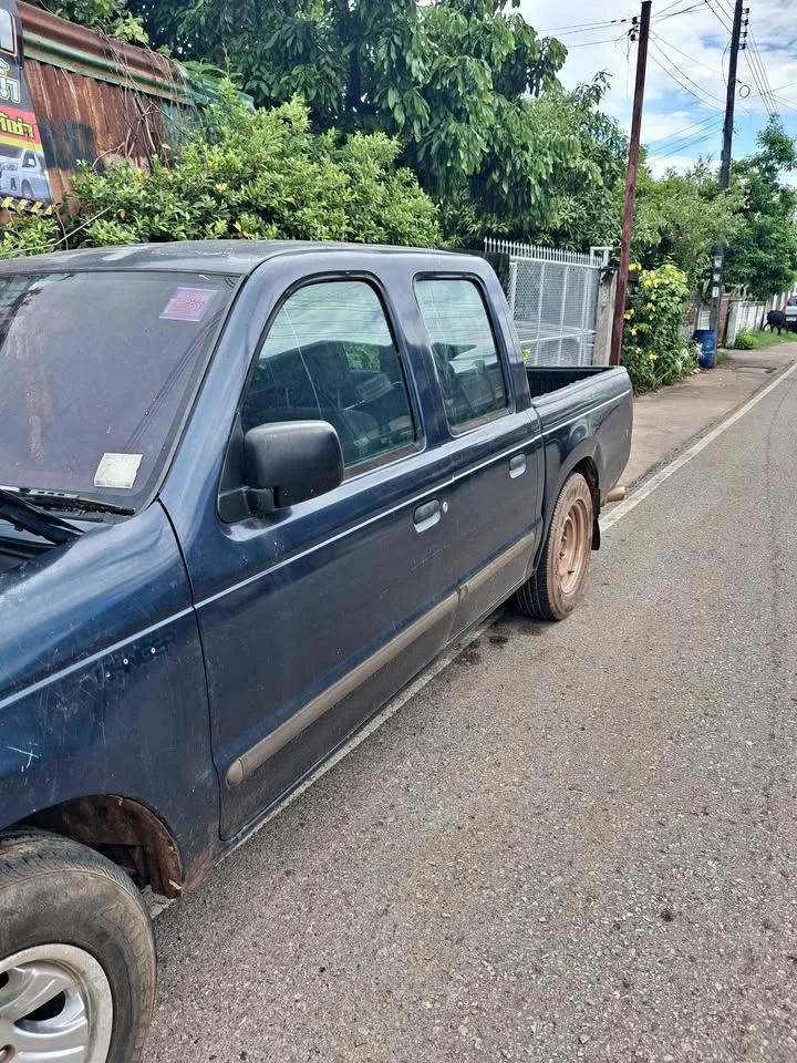 2001 Mazda 2500 Fighter V 3