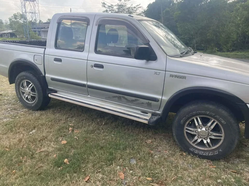 2000 Mazda 2500 Fighter V 3