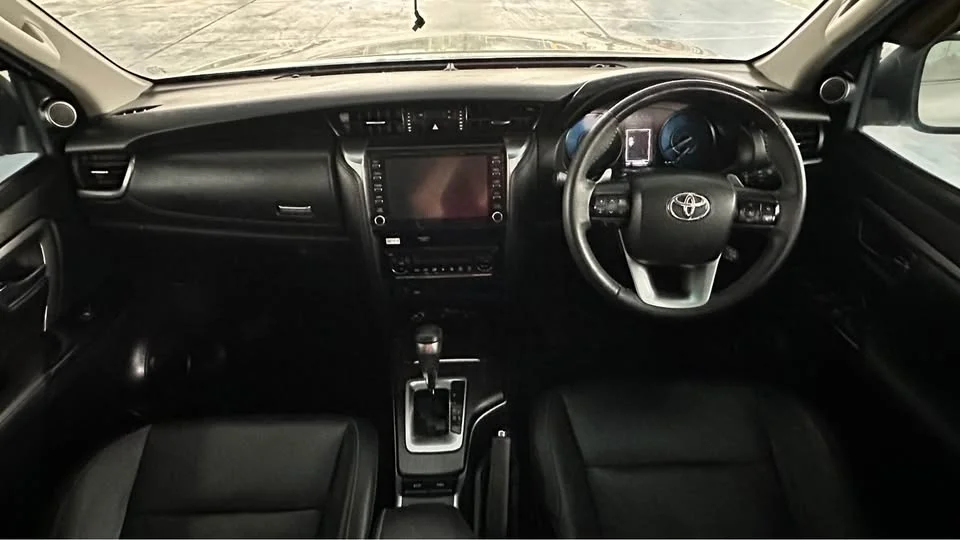 2022 Toyota Fortuner II 3