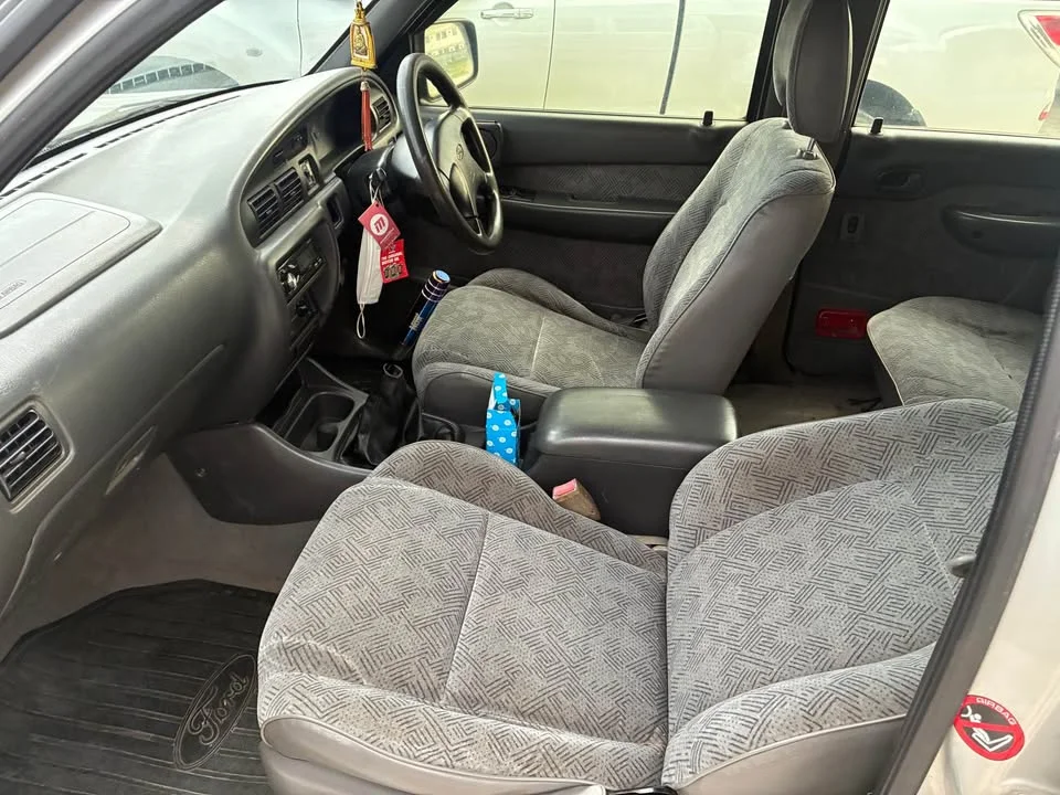 2003 Mazda 2500 Fighter V 3