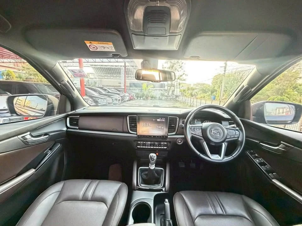 2021 Mazda BT-Series III 2