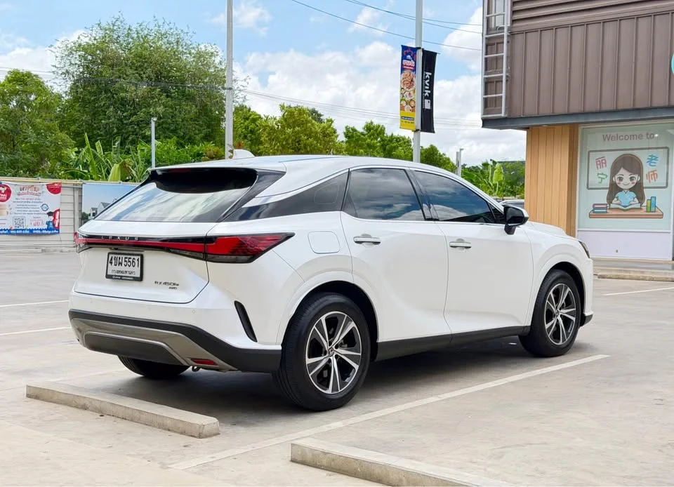 2023 Lexus RX V 3