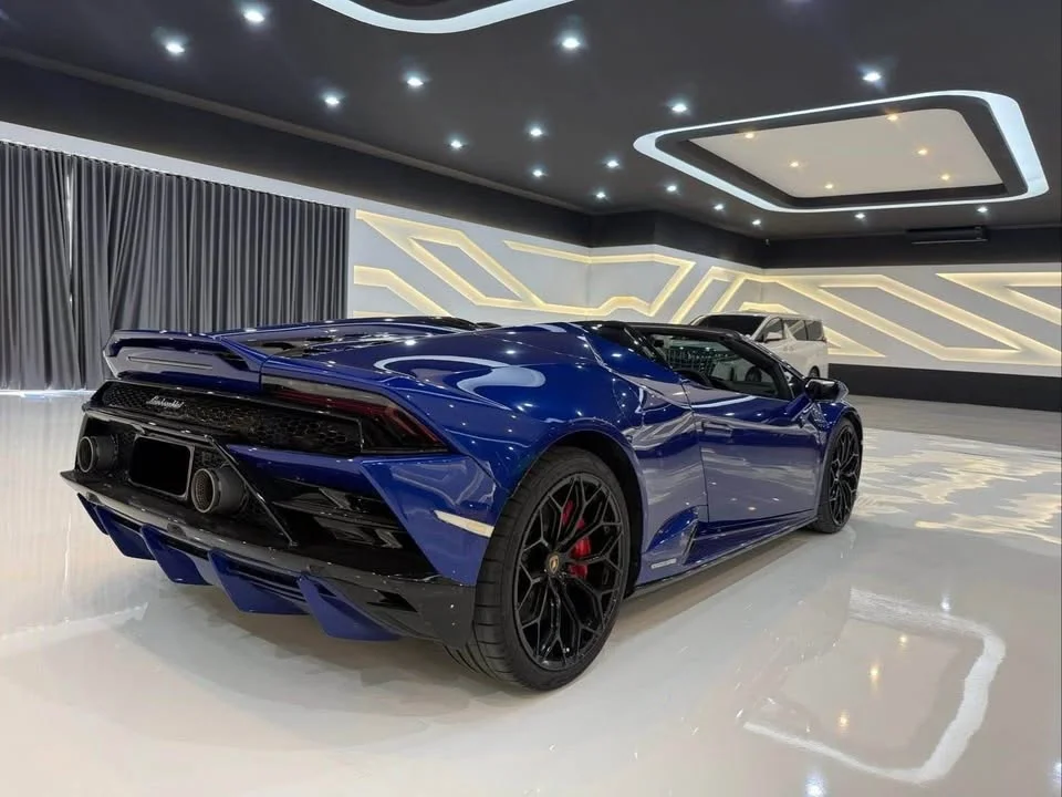 2021 Lamborghini Huracan 2