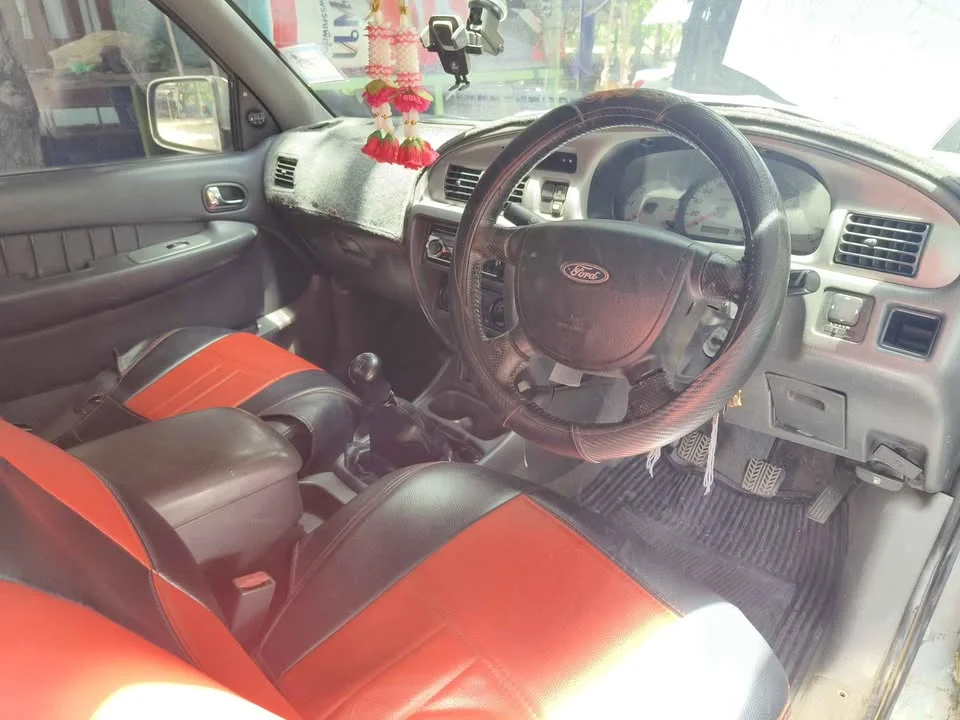 2005 Mazda 2500 Fighter V 2