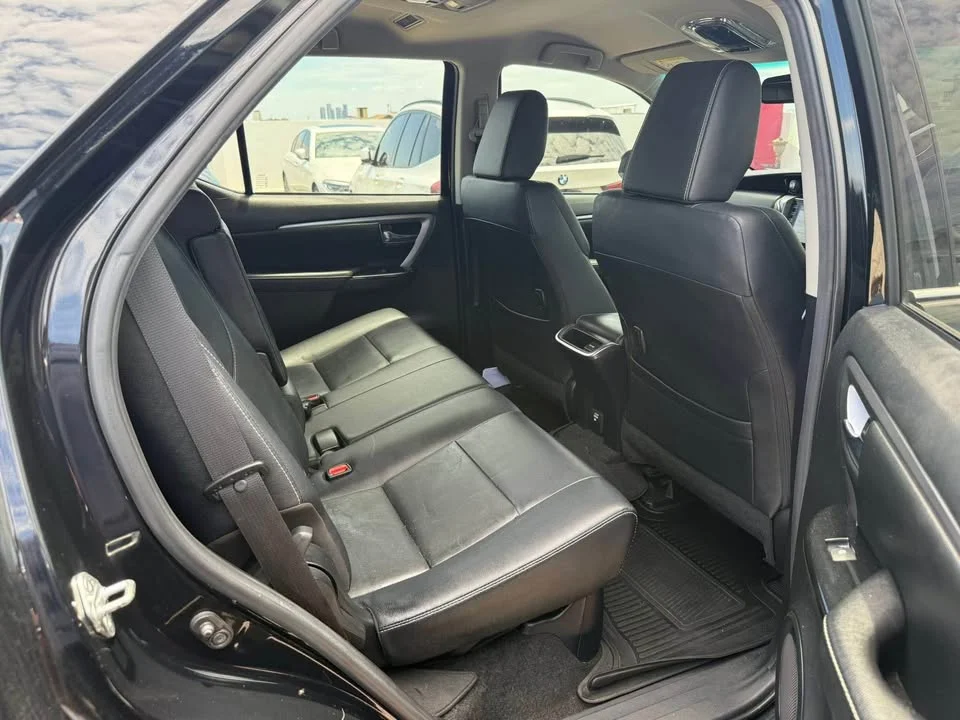 2022 Toyota Fortuner II 3