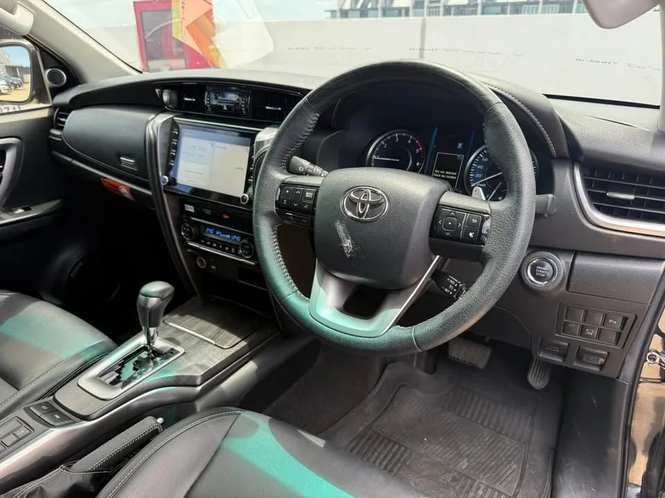 2022 Toyota Fortuner II 2