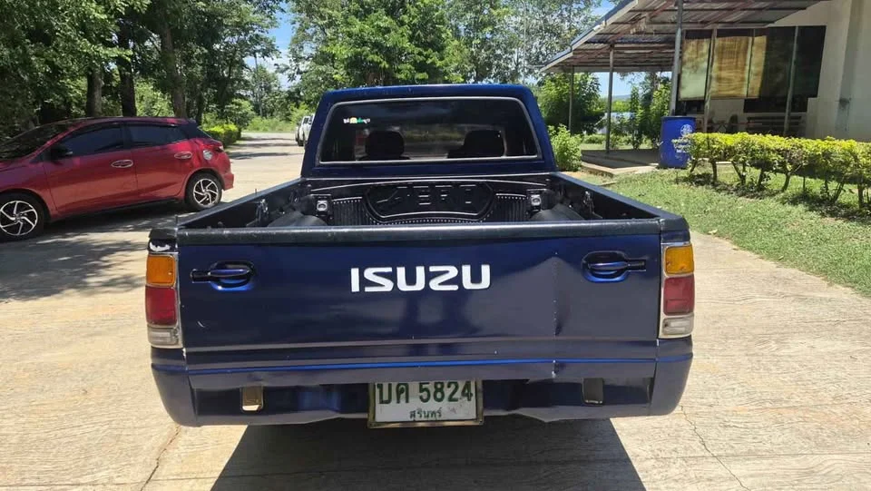 1998 Isuzu TFR III 2
