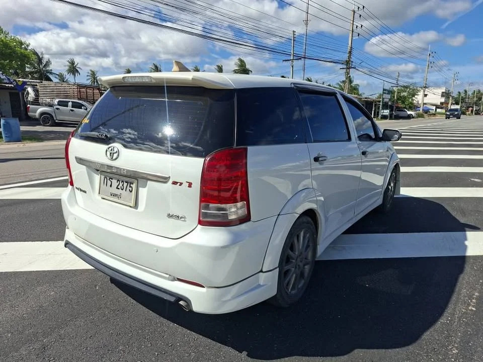 2008 Toyota Wish I 2