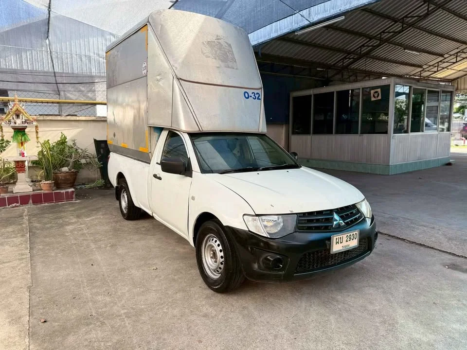 2012 Mitsubishi Triton IV 3