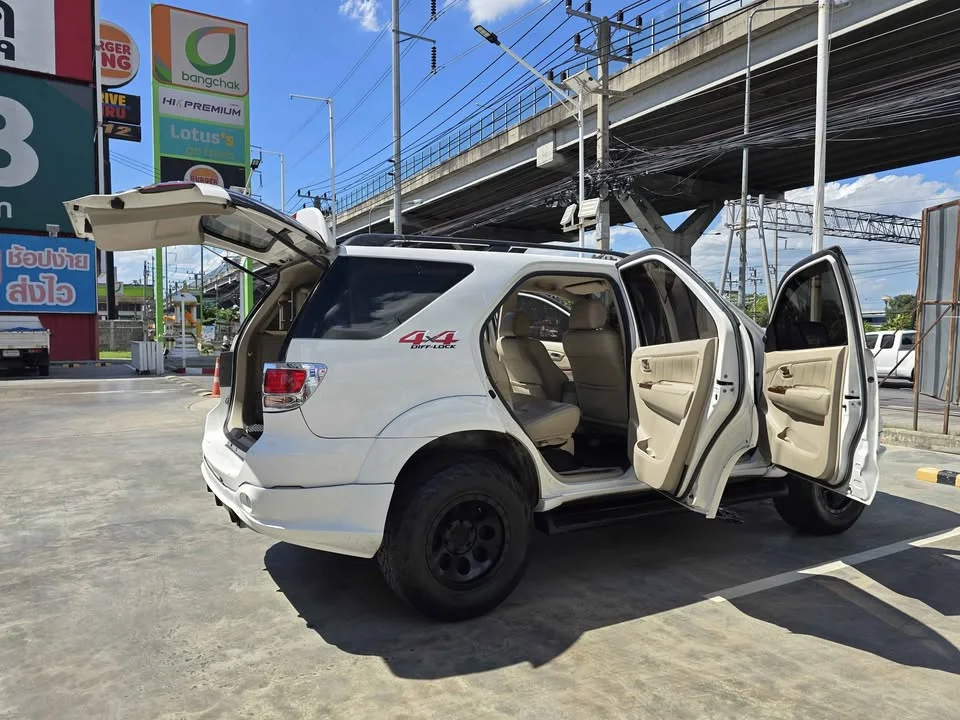 2006 Toyota Fortuner I 2