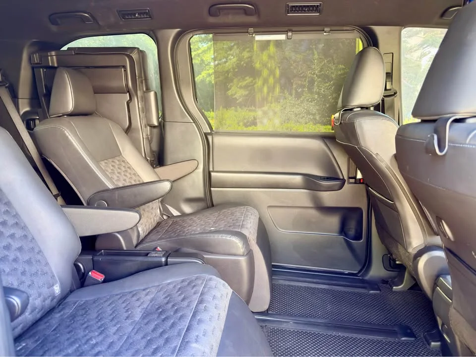2023 Toyota Voxy IV 2