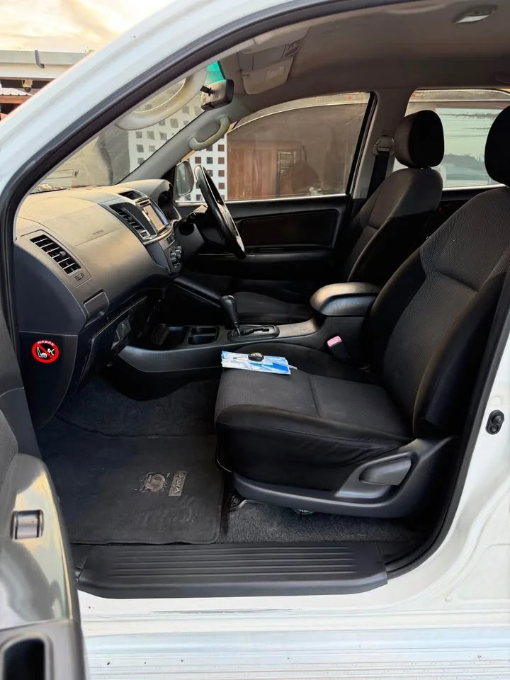 2012 Toyota Hilux VII 2