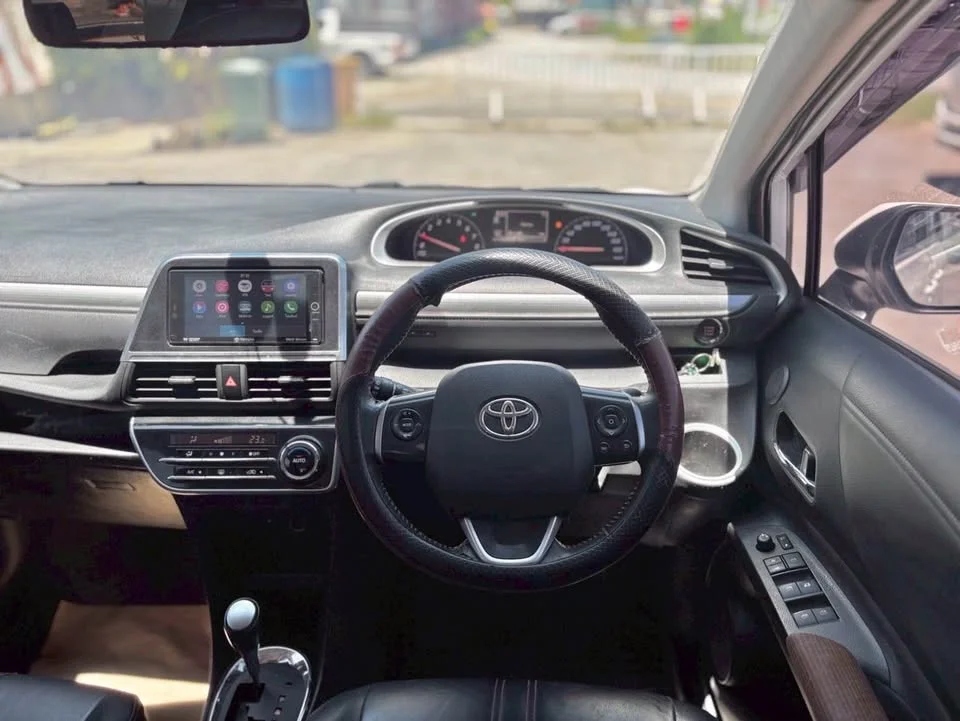 2019 Toyota Sienta II 2