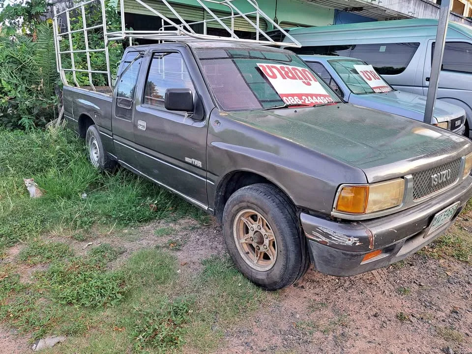 1993 Isuzu TFR III 3