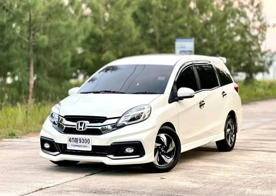 2015 Honda Mobilio II 2