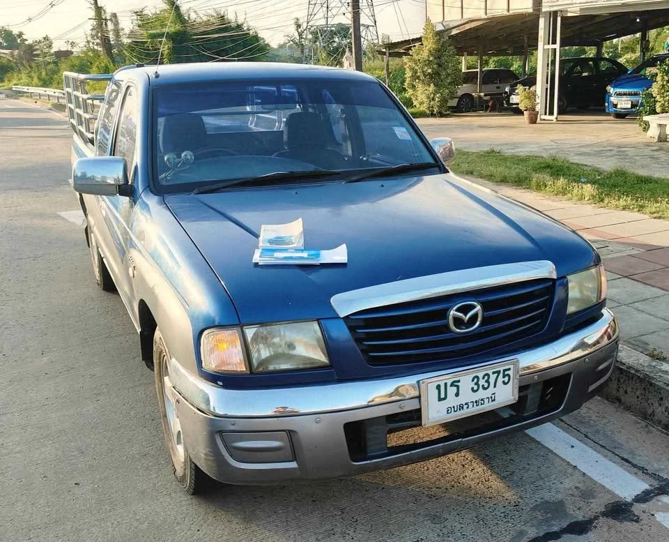 2005 Mazda 2500 Fighter V 2