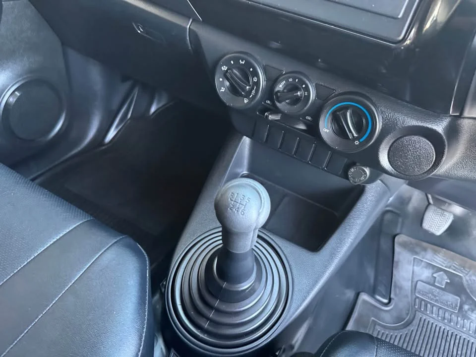 2023 Toyota Hilux VIII 3