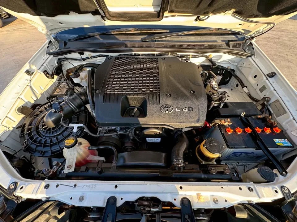 2013 Toyota Hilux VII 3