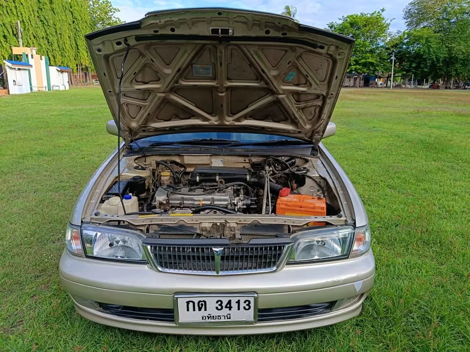 2000 Nissan Sunny IV 2