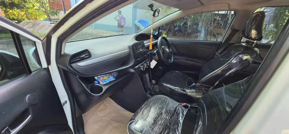 2016 Toyota Sienta II 3