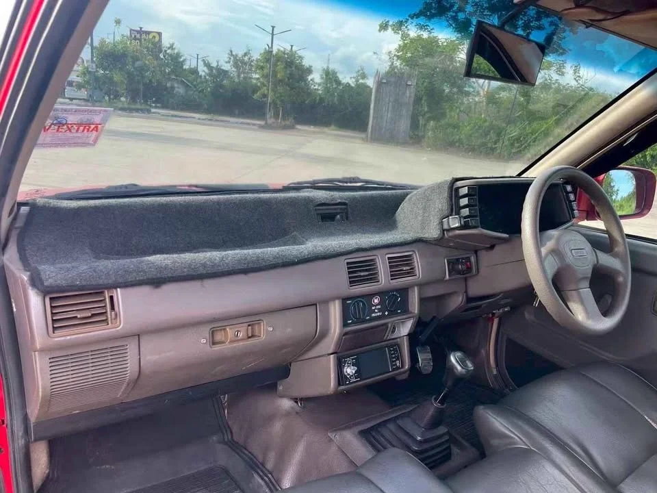 1995 Isuzu TFR III 3
