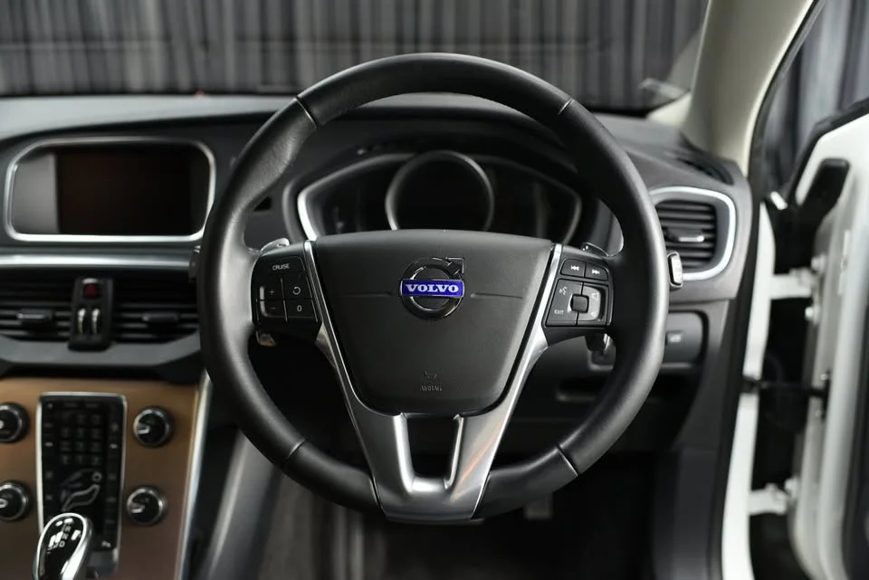 2016 Volvo V40 II 2