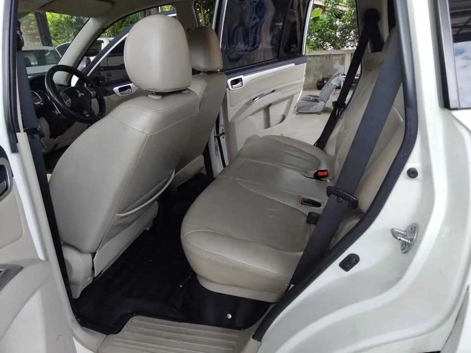 2011 Mitsubishi Pajero Sport II 2