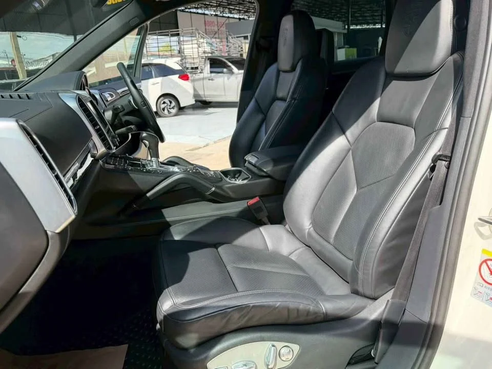 2012 Porsche Cayenne II 2