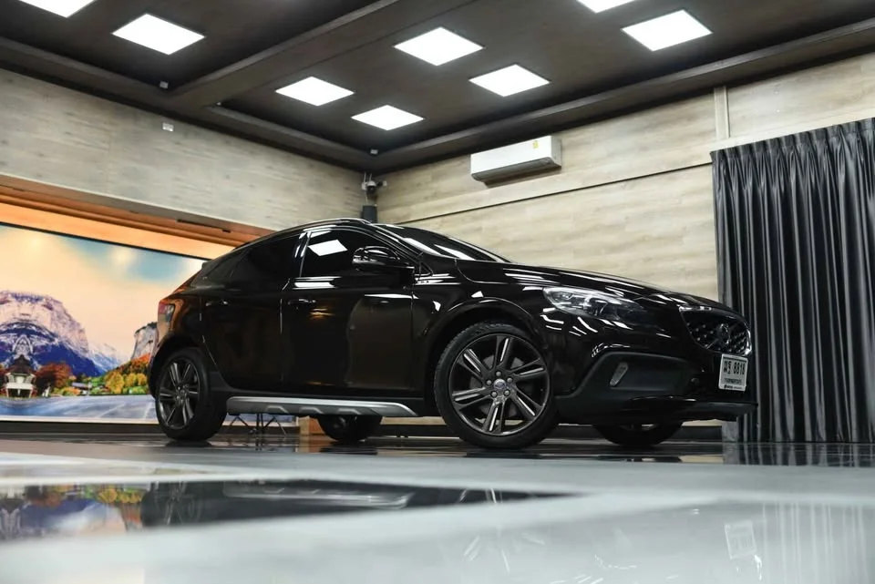 2017 Volvo V40 II 2