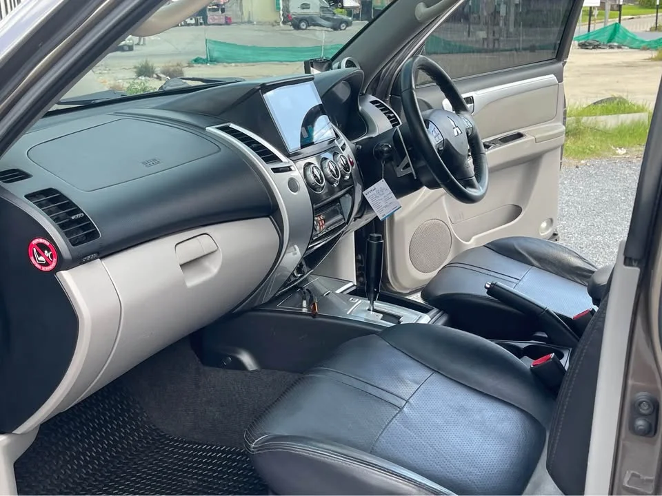 2013 Mitsubishi Pajero Sport II 3