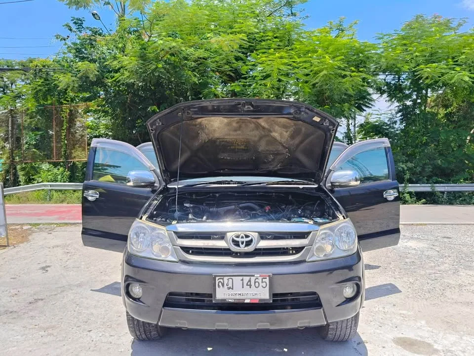 2005 Toyota Fortuner I 3