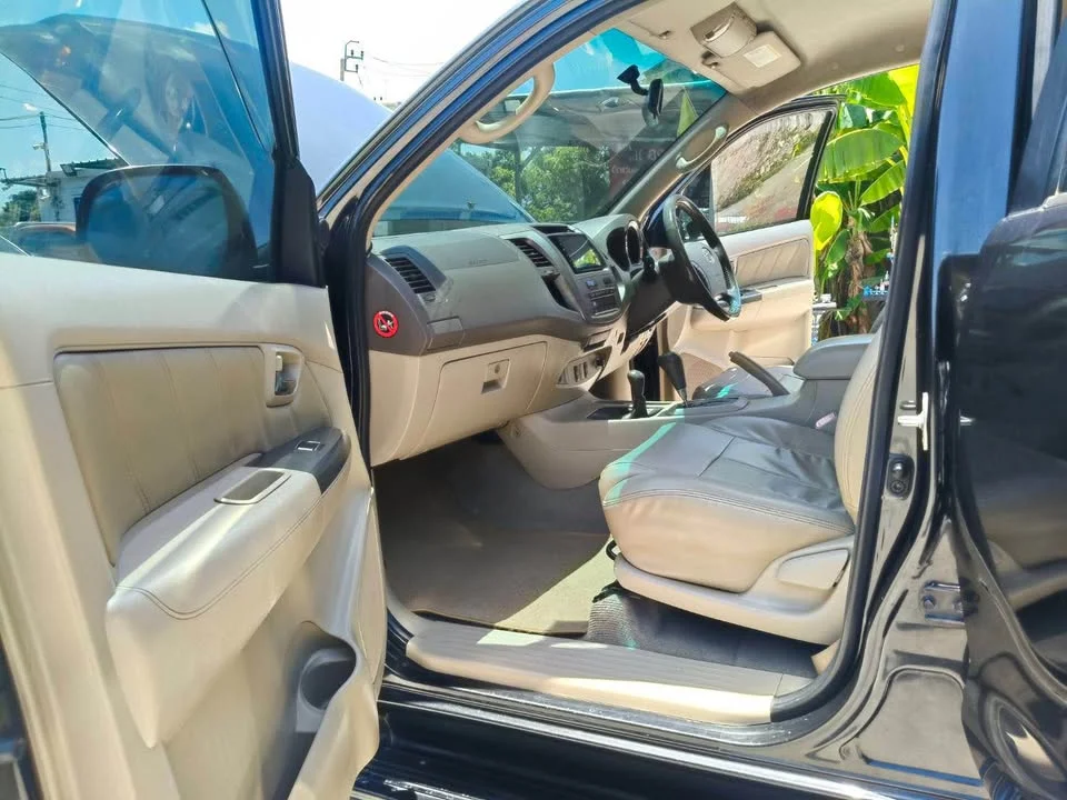 2005 Toyota Fortuner I 2