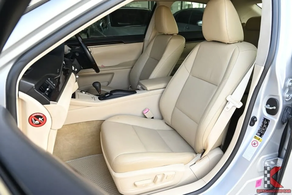 2014 Lexus ES VI 2