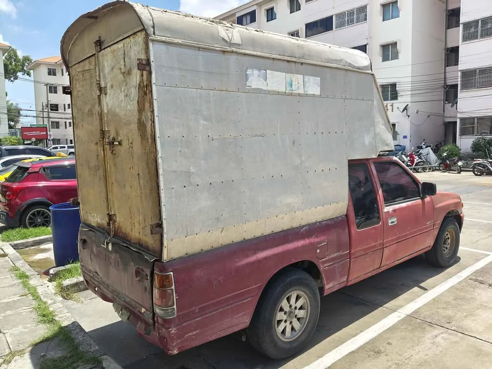 1995 Isuzu TFR III 2