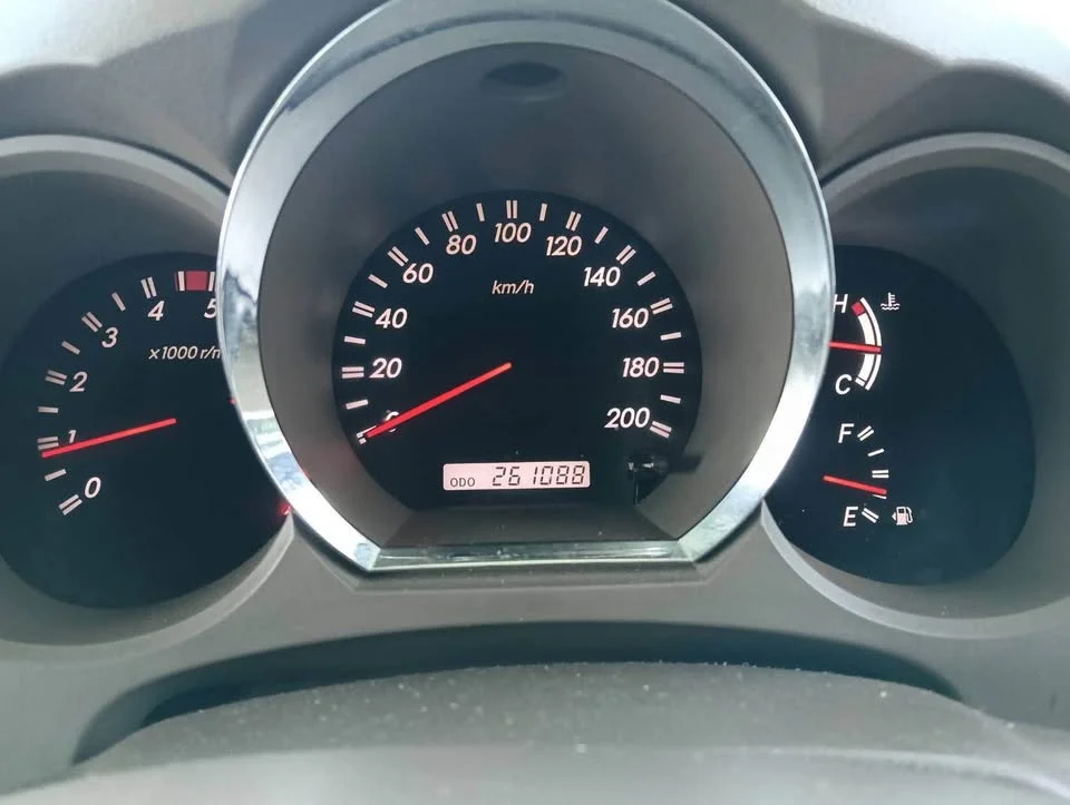 2005 Toyota Fortuner I 2