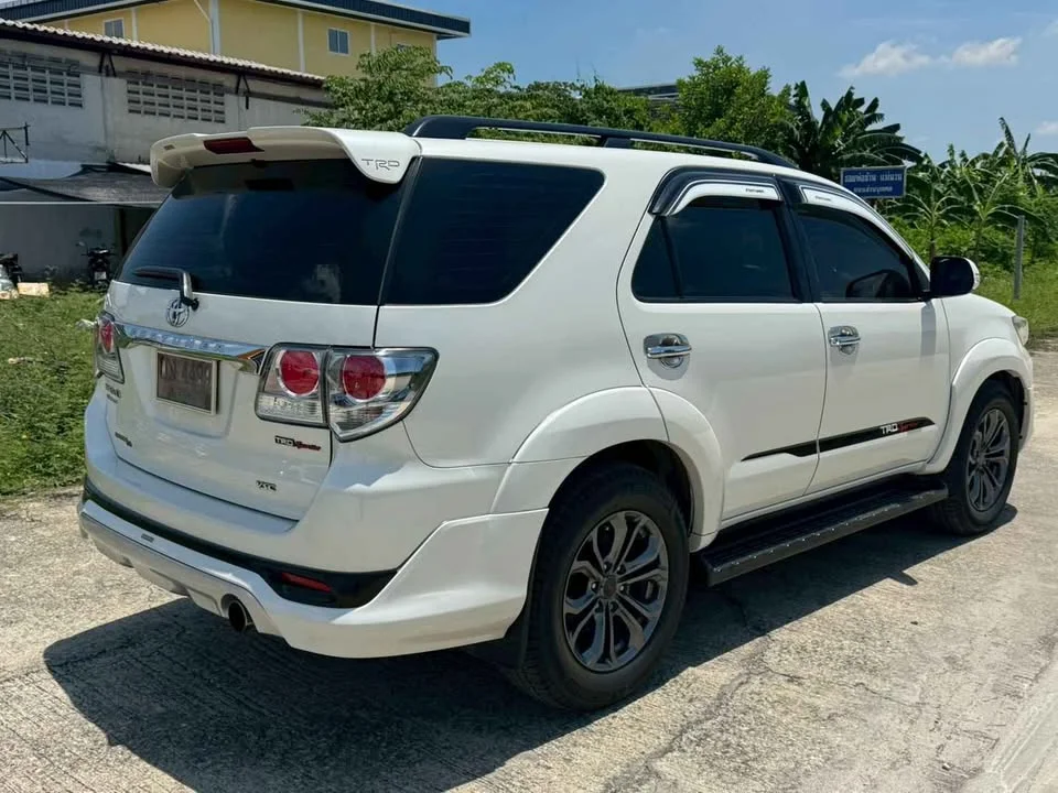 2012 Toyota Fortuner I 2