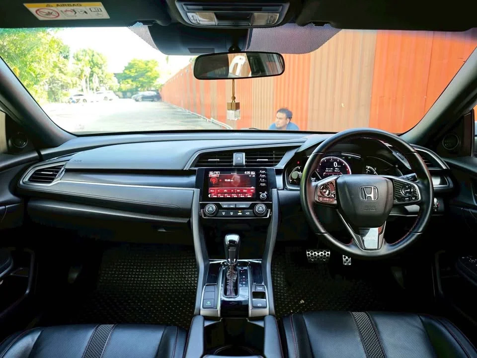2020 Honda Civic X 2