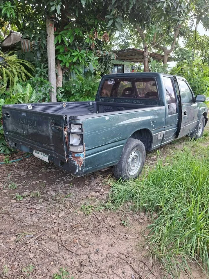 1992 Isuzu TFR III 2