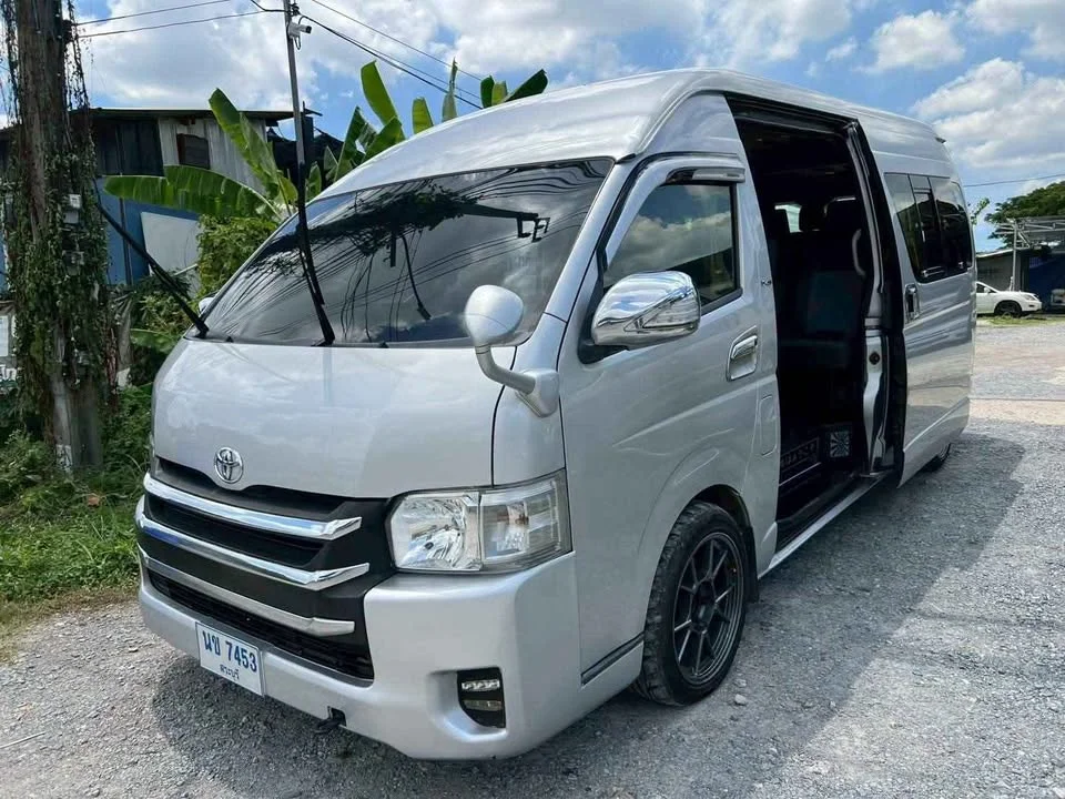 2009 Toyota Commuter V (H200) 3