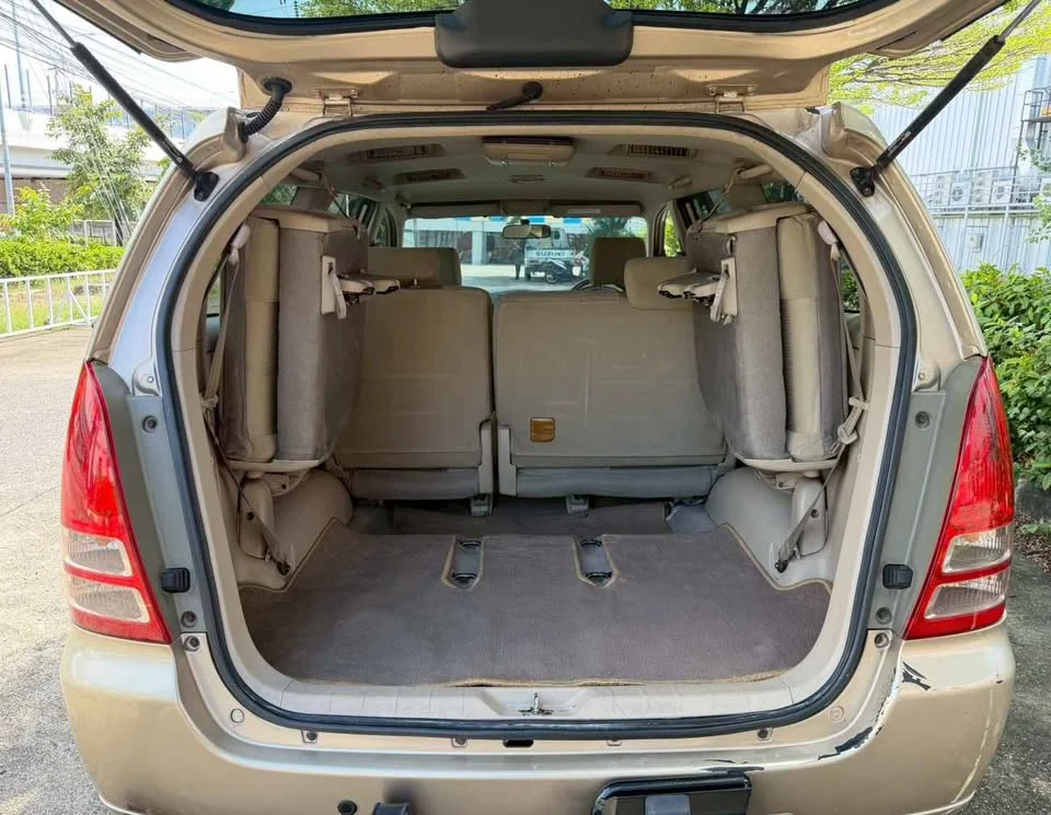 2005 Toyota Innova I 3