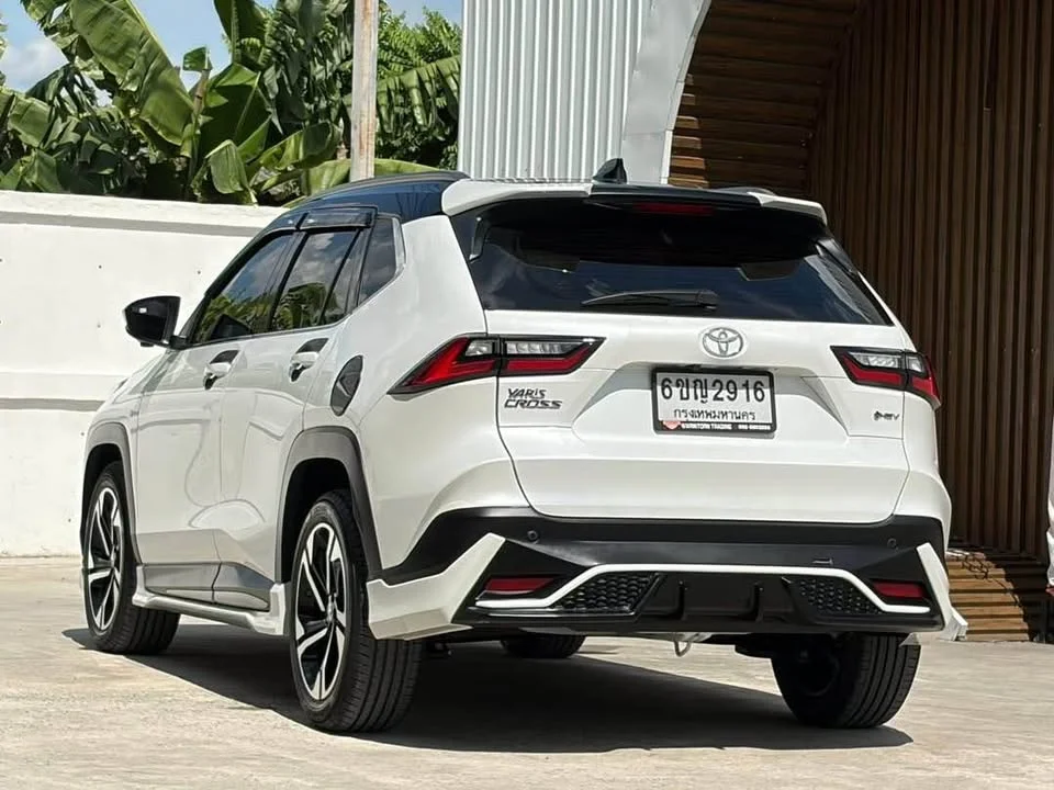 2024 Toyota Yaris Cross AC200 2