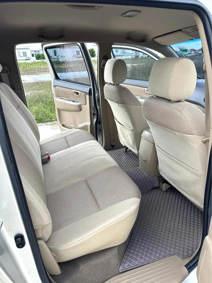 2013 Toyota Hilux VII 2