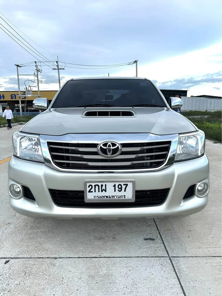 2013 Toyota Hilux VII 3