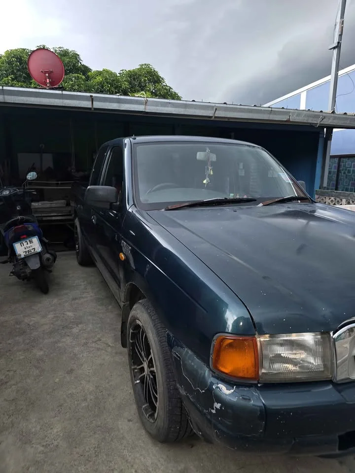 2002 Mazda 2500 Fighter V 2