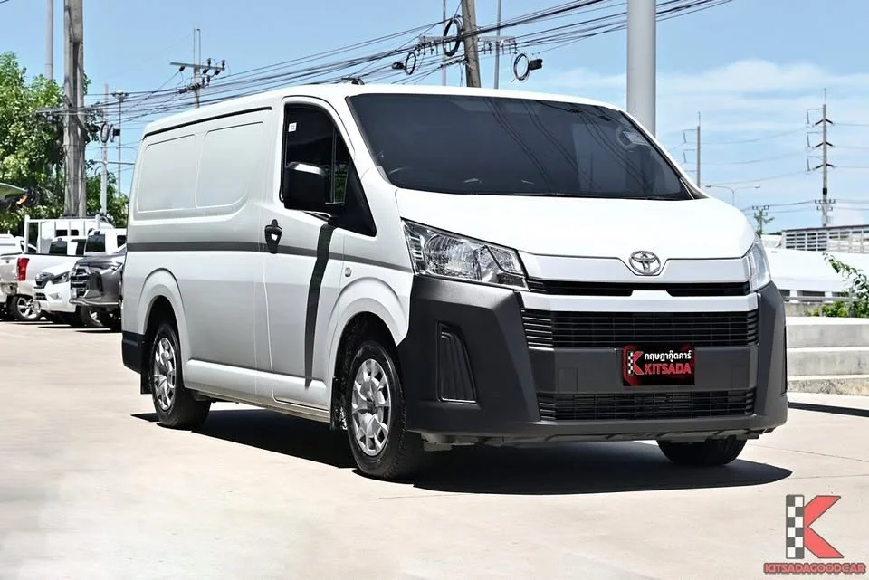 2022 Toyota HiAce VI (H300) 3