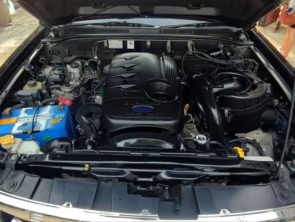2010 Ford Everest I 2